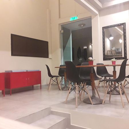 Achillion Hotel Пирей Экстерьер фото