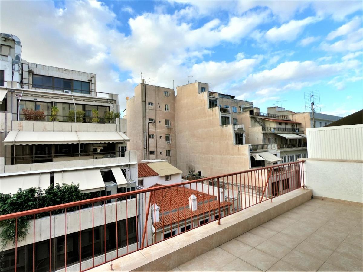 Achillion Hotel Пирей Экстерьер фото