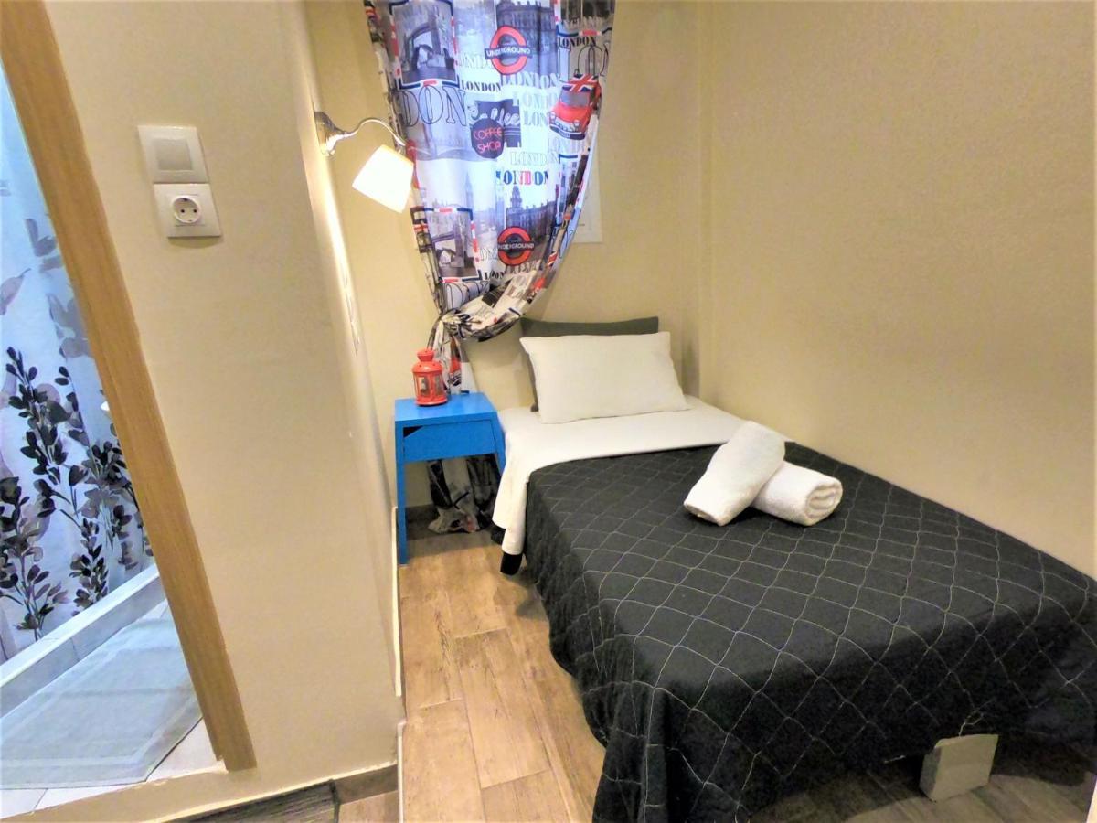 Achillion Hotel Пирей Экстерьер фото
