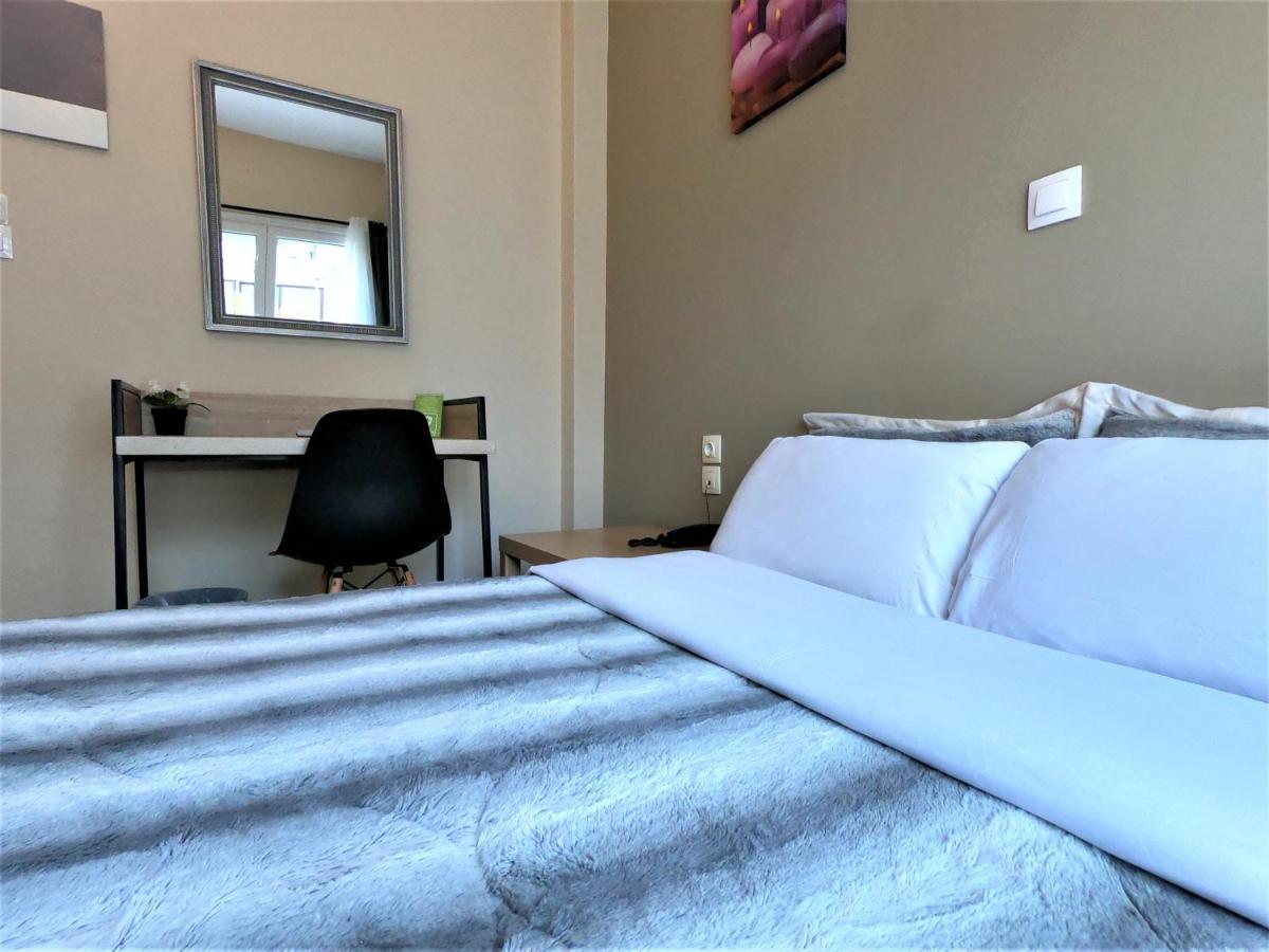 Achillion Hotel Пирей Экстерьер фото