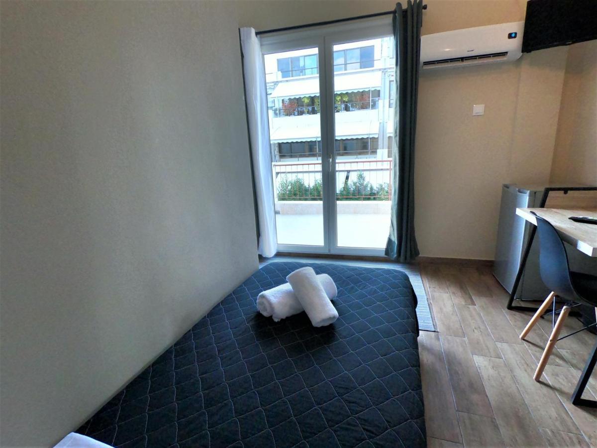 Achillion Hotel Пирей Экстерьер фото