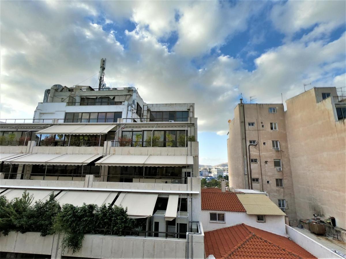Achillion Hotel Пирей Экстерьер фото