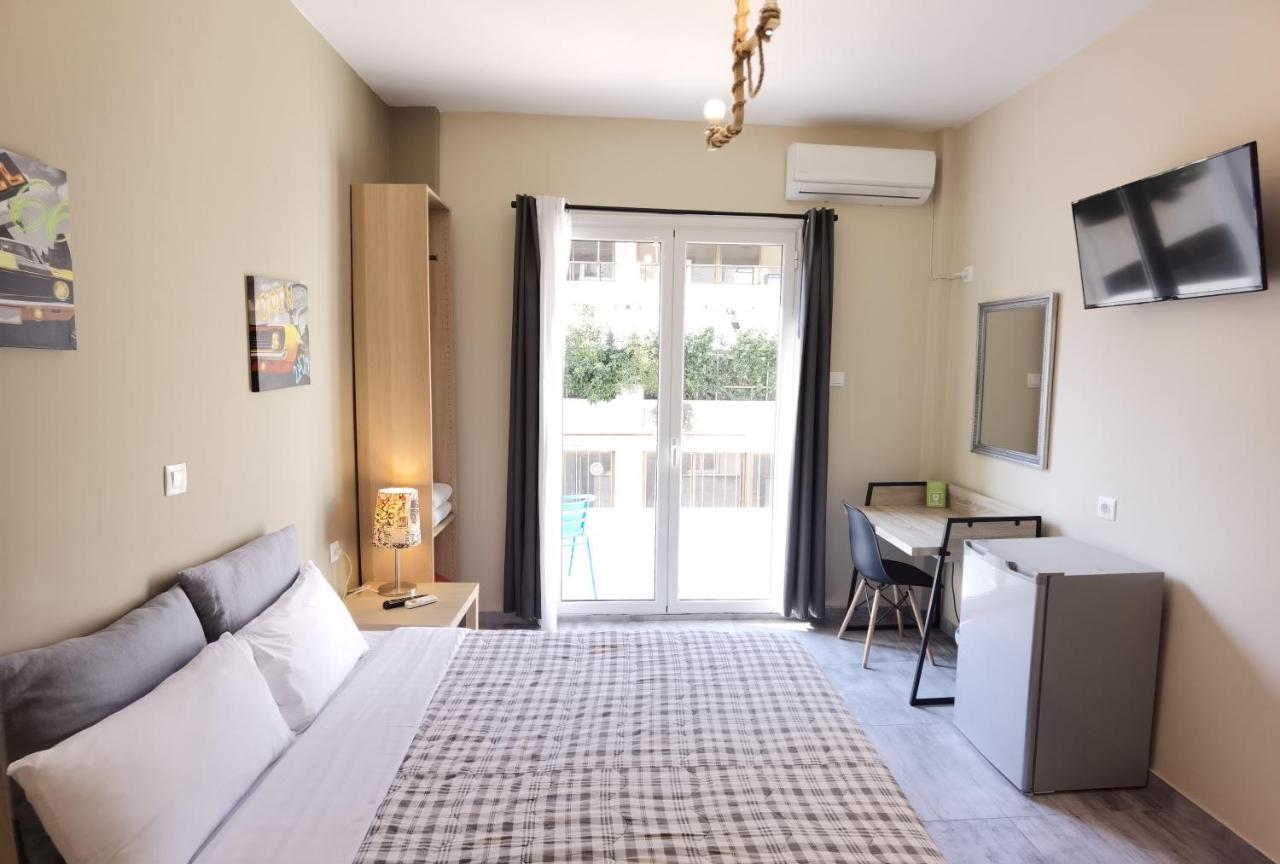 Achillion Hotel Пирей Экстерьер фото